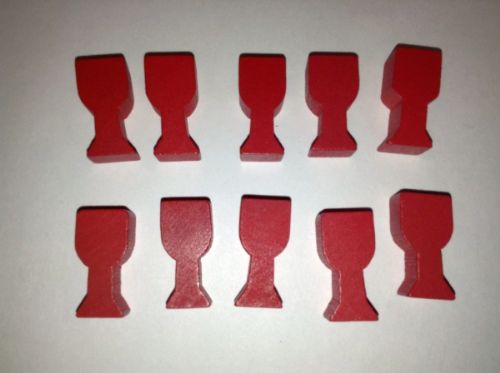 1 wooden red goblet